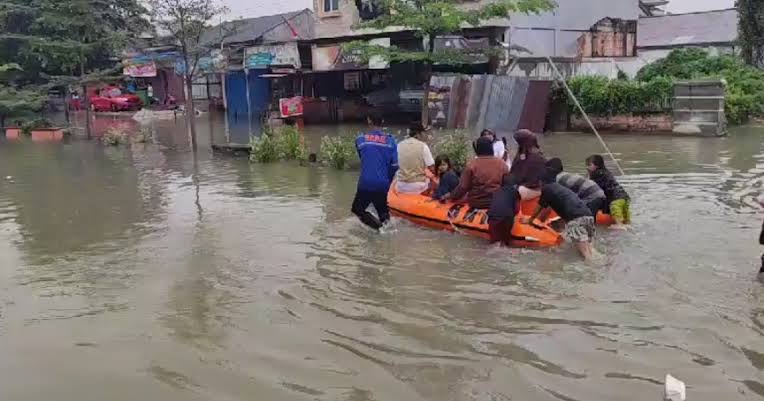 Ilustrasi banjir di Pekanbaru (foto/int)